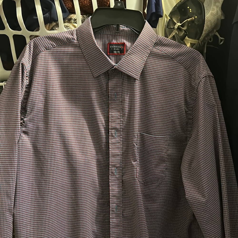 Long sleeve untuckit shirt